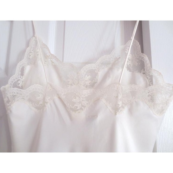 Victoria's Secret GOLD LABEL Long Ivory Nightgown - Picture 4 of 7